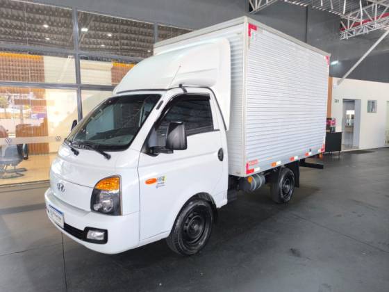HYUNDAI HR 2.5 LONGO SEM CAÇAMBA 4X2 16V 130CV TURBO INTERCOOLER DIESEL 2P MANUAL